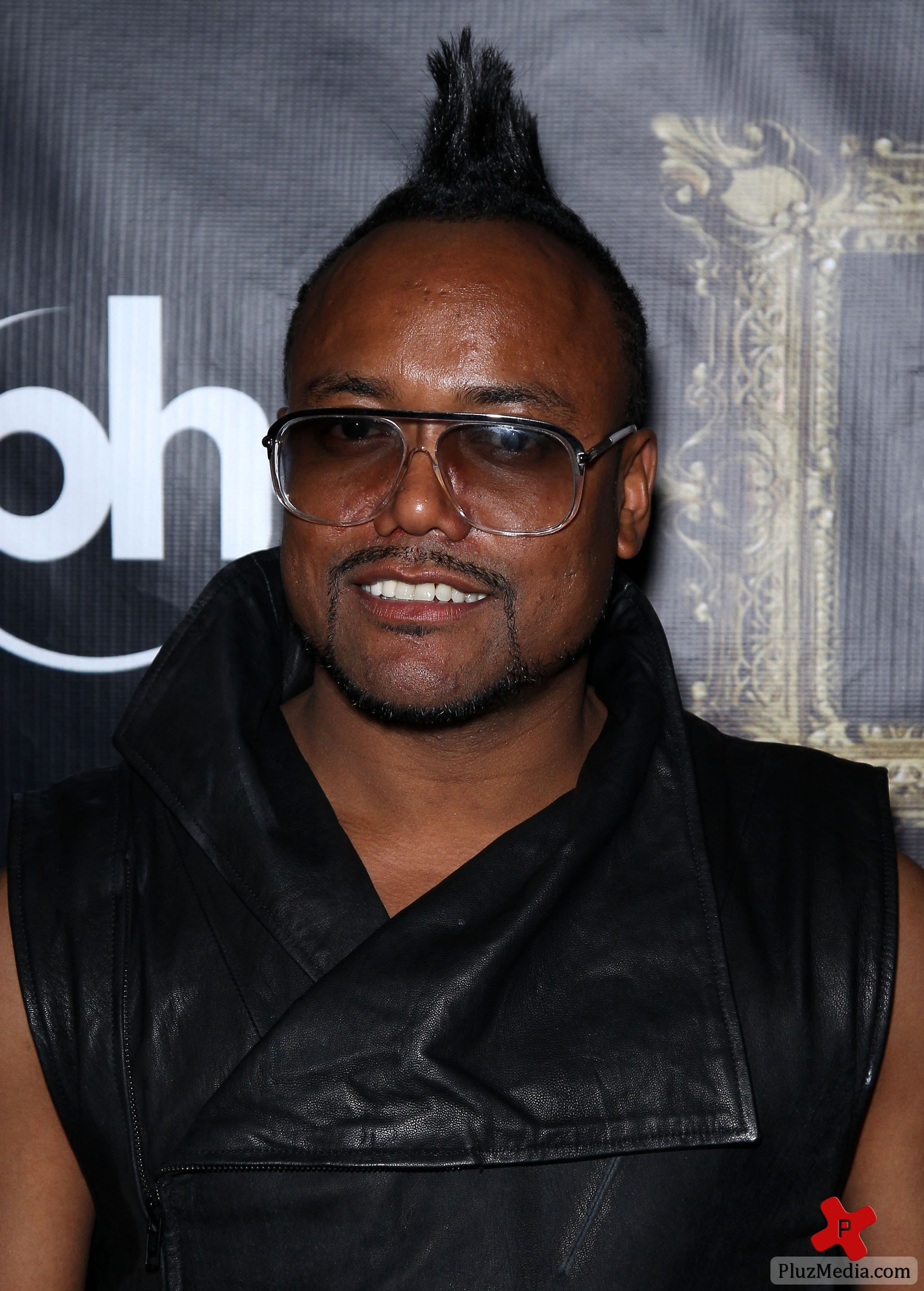 apl.de.ap arrives to perform at Gallery Nightclub | Picture 85699